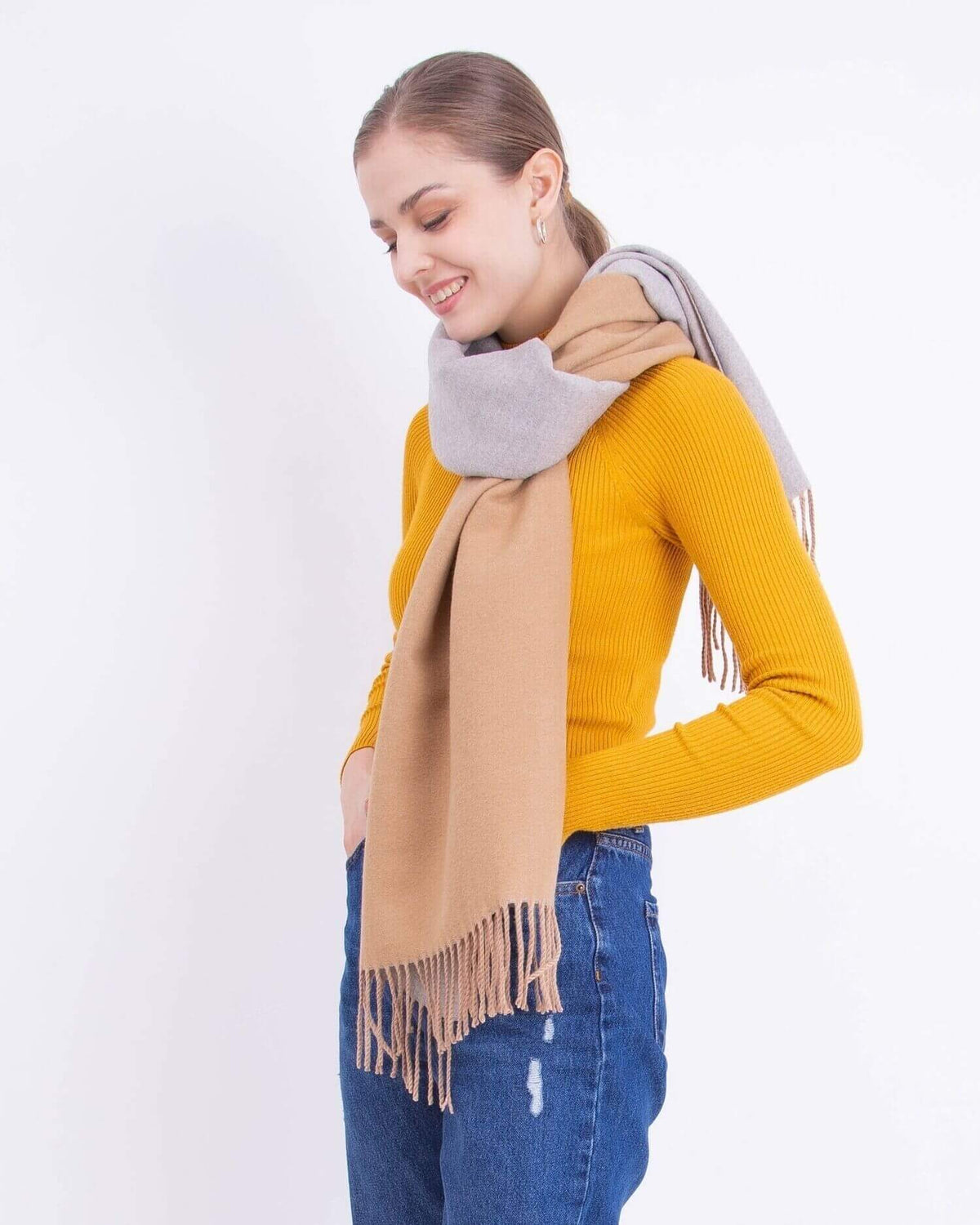 Two-tone cashmere scarf