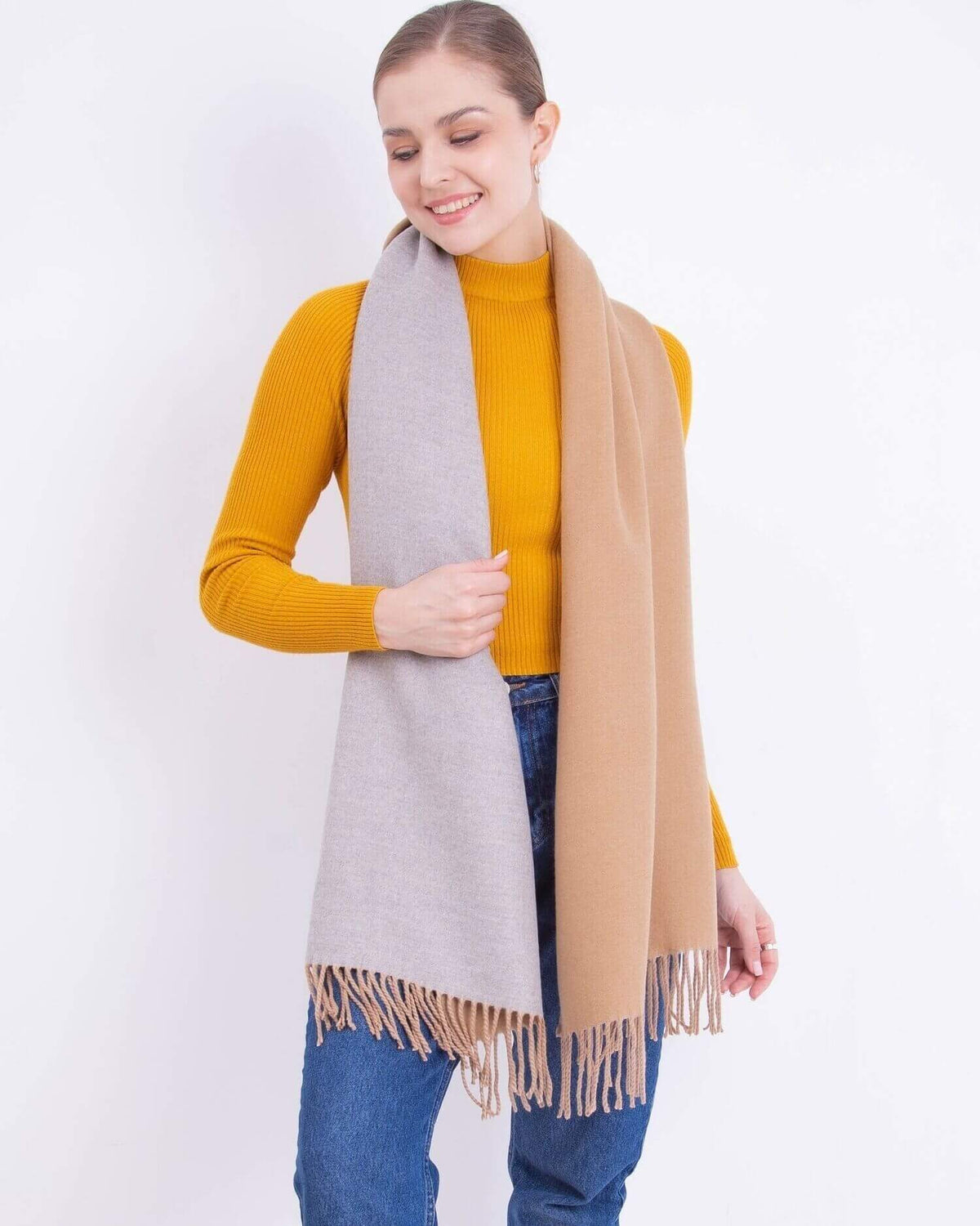 Two-tone cashmere scarf