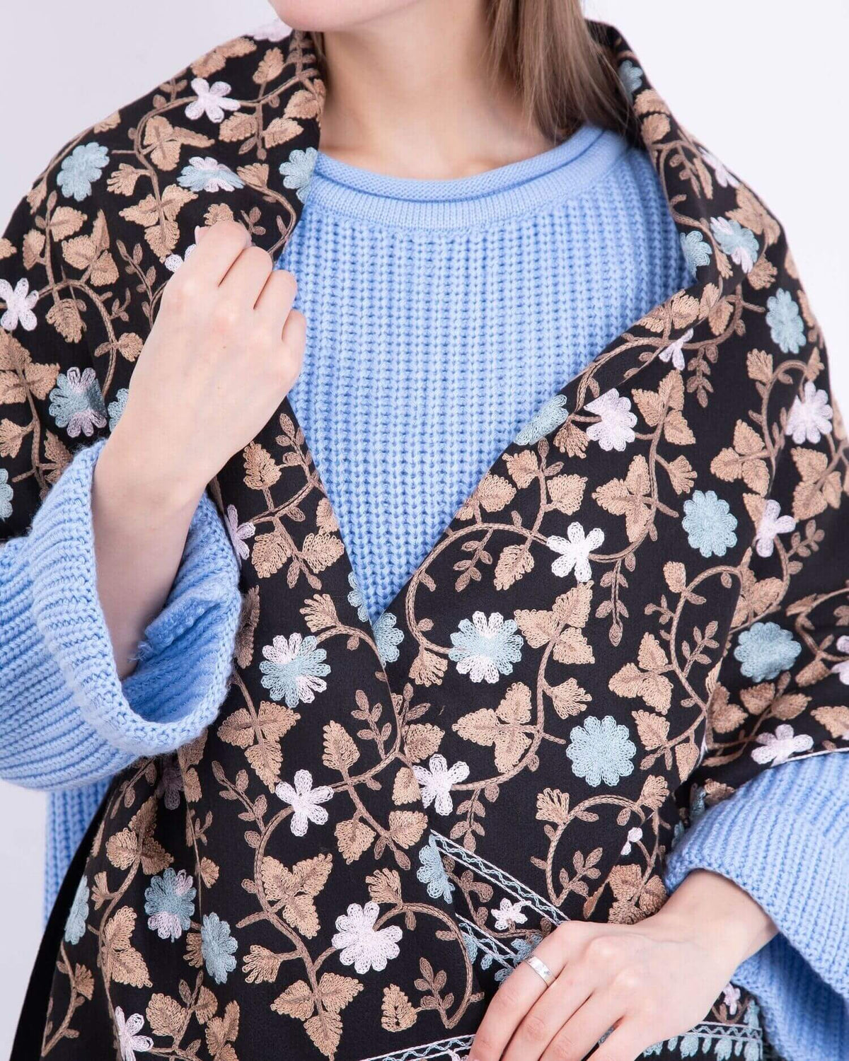 Embroidered cashmere scarf